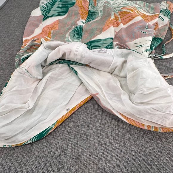 MOD On Trend Floral‎ Wrap Romper  V-Neck Ruffled Trim Spaghetti Straps Medium - Picture 16 of 16